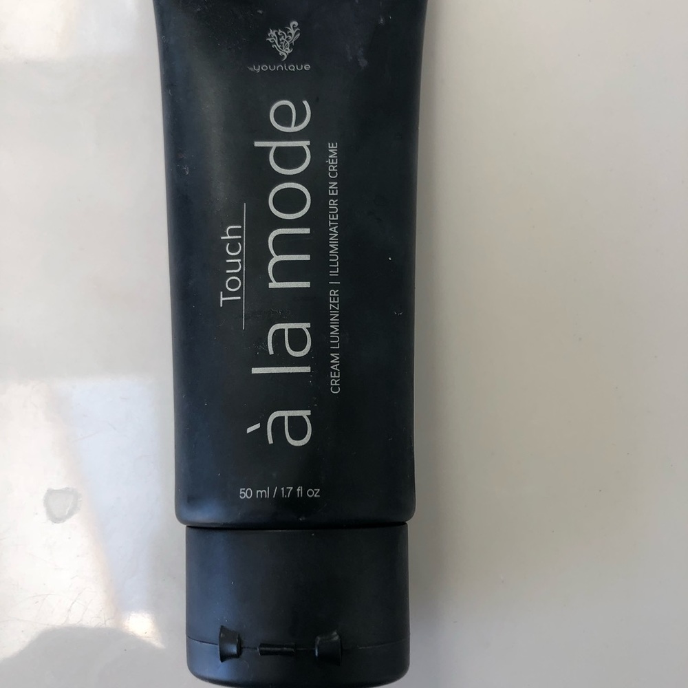Younique Cream Luminizer